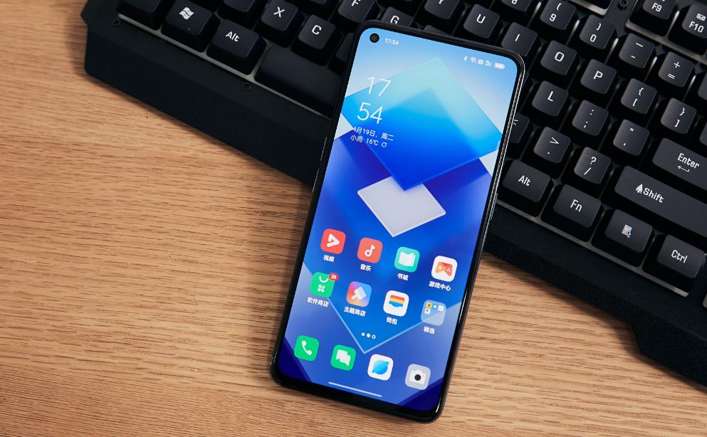 OPPO是懂用户的，5000mAh+67W，5nm高性能手机降至1425元