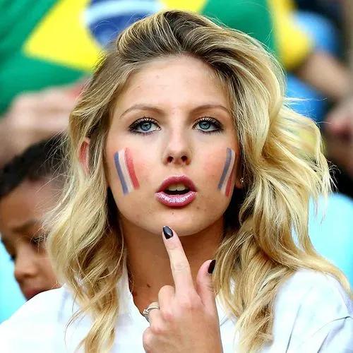 卡塔尔世界杯威尔士太太团,卡塔尔世界杯澳大利亚太太团