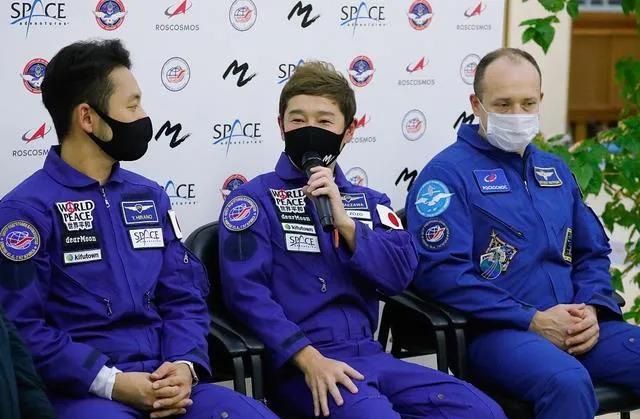 日本亿万富豪自费飞往国际空间站，爱发红包人称“日本王思聪”