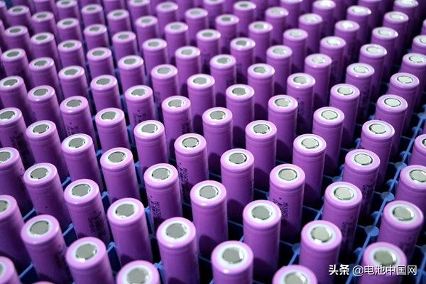 猛狮科技亚胶体摩托车电池,猛狮电池给什么摩托车代工的