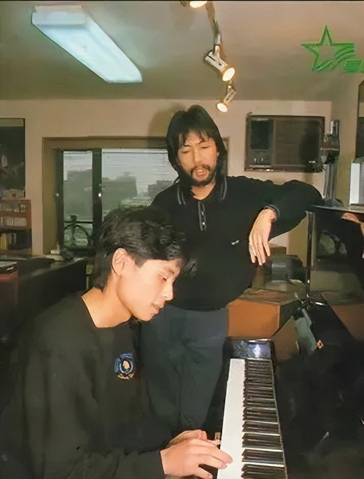 消失的歌星死亡,王杰消失十年