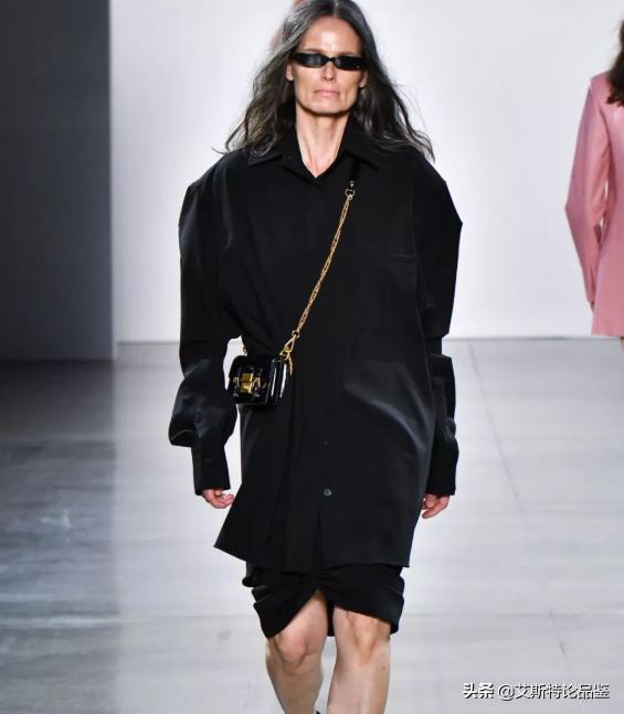 LILY：丢弃古板正装在270城难获女人芳心，如今却陷入加盟商内卷