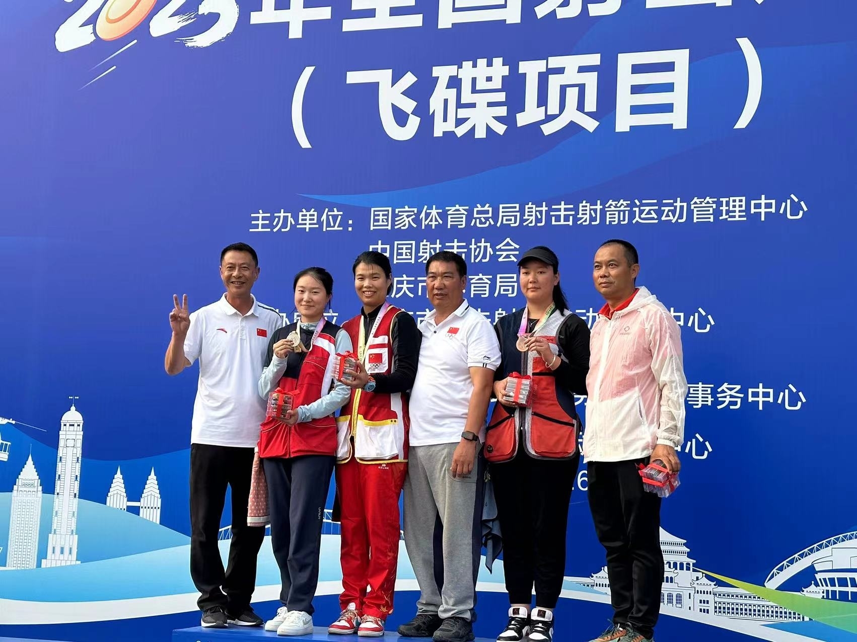 四川女孩射击冠军,四川姑娘射击世锦赛夺2金