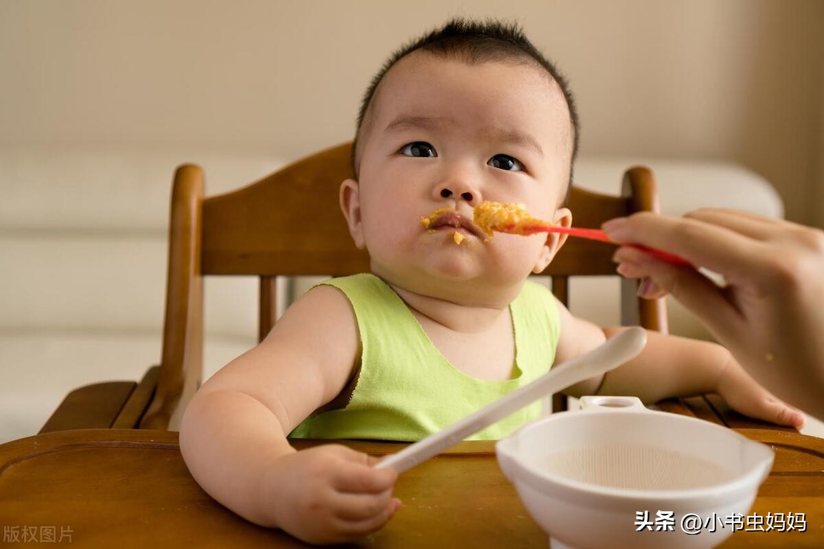 宝宝2岁了还可以吃母乳吗,宝宝两岁可以吃大人饭了吗