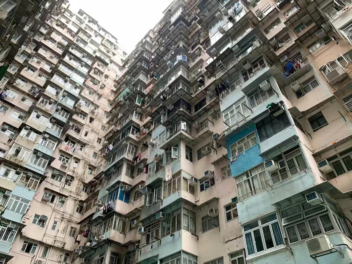 改变年轻人思想，不如解决买房难，香港穷人要多努力，才能翻身