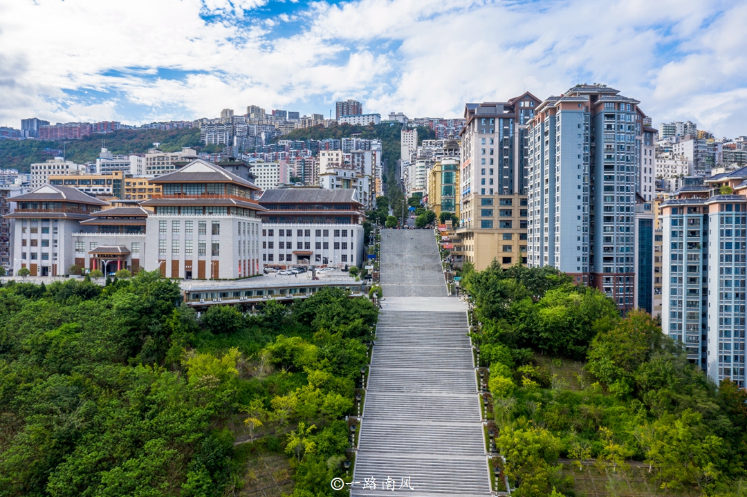 重庆有巫山这个地方吗,湖北和重庆交界的地方巫山