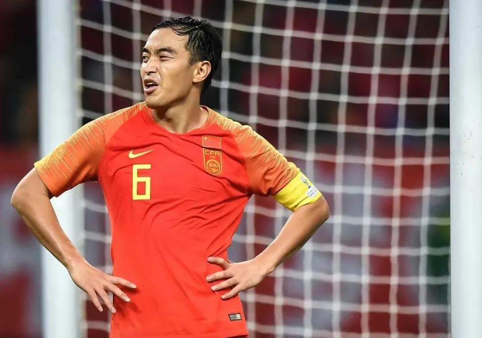 冯潇霆长文回击完整版,冯潇霆向球迷道歉视频发言