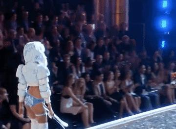 坎蒂丝斯瓦内普尔历年维密秀,维密超模坎蒂丝·斯瓦内普尔