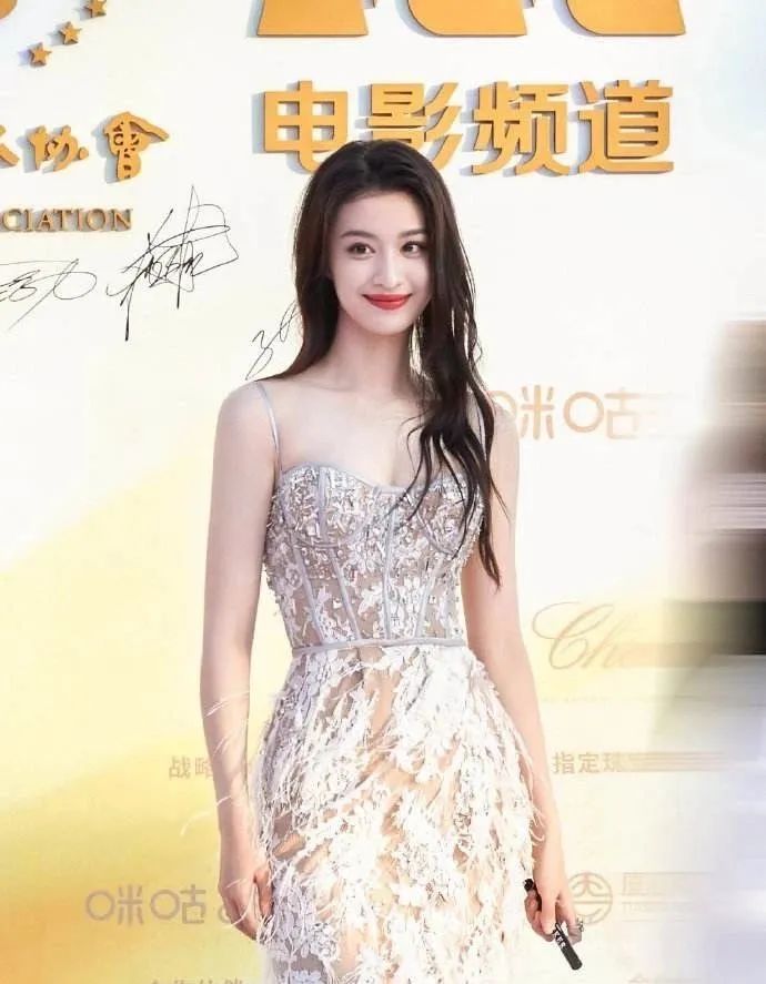 这一年，内娱女星千姿百态，唯这3种“惊艳”，牢牢抓住了我眼球