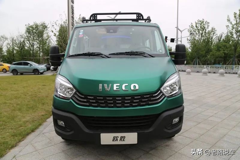 依维柯欧胜3.0t四驱露营车多少钱,依维柯欧胜自改露营车