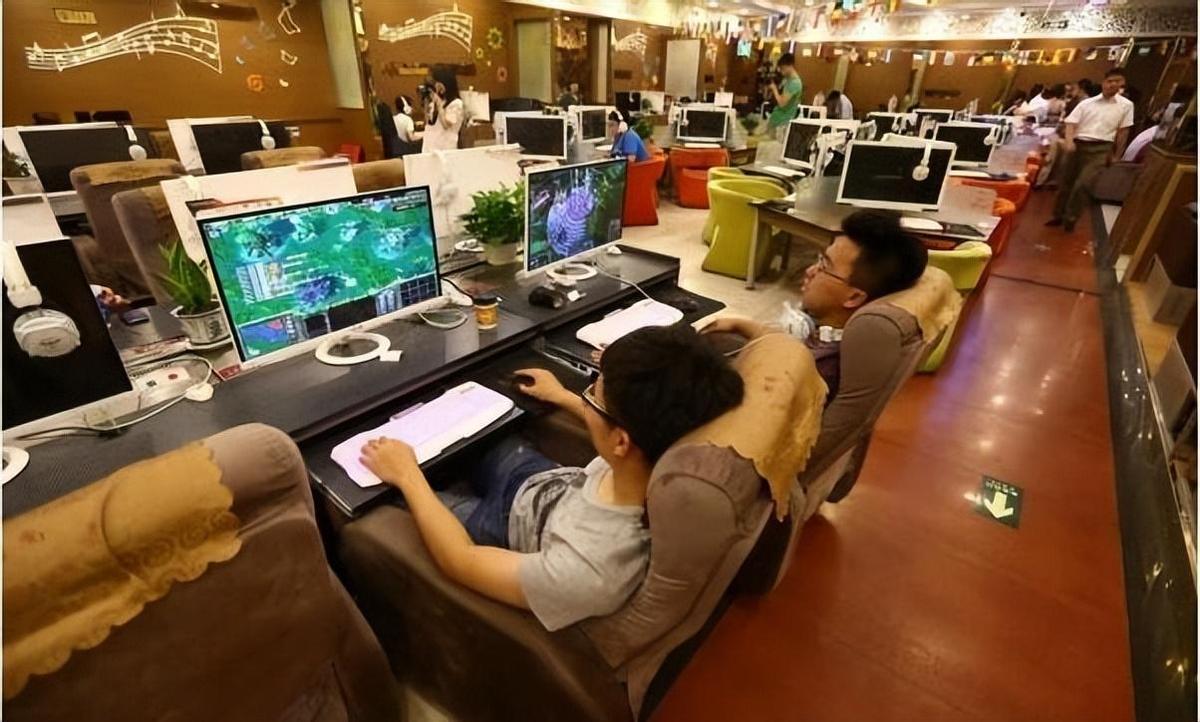 网吧为什么大量倒闭了,为什么现在那么多网吧倒闭了