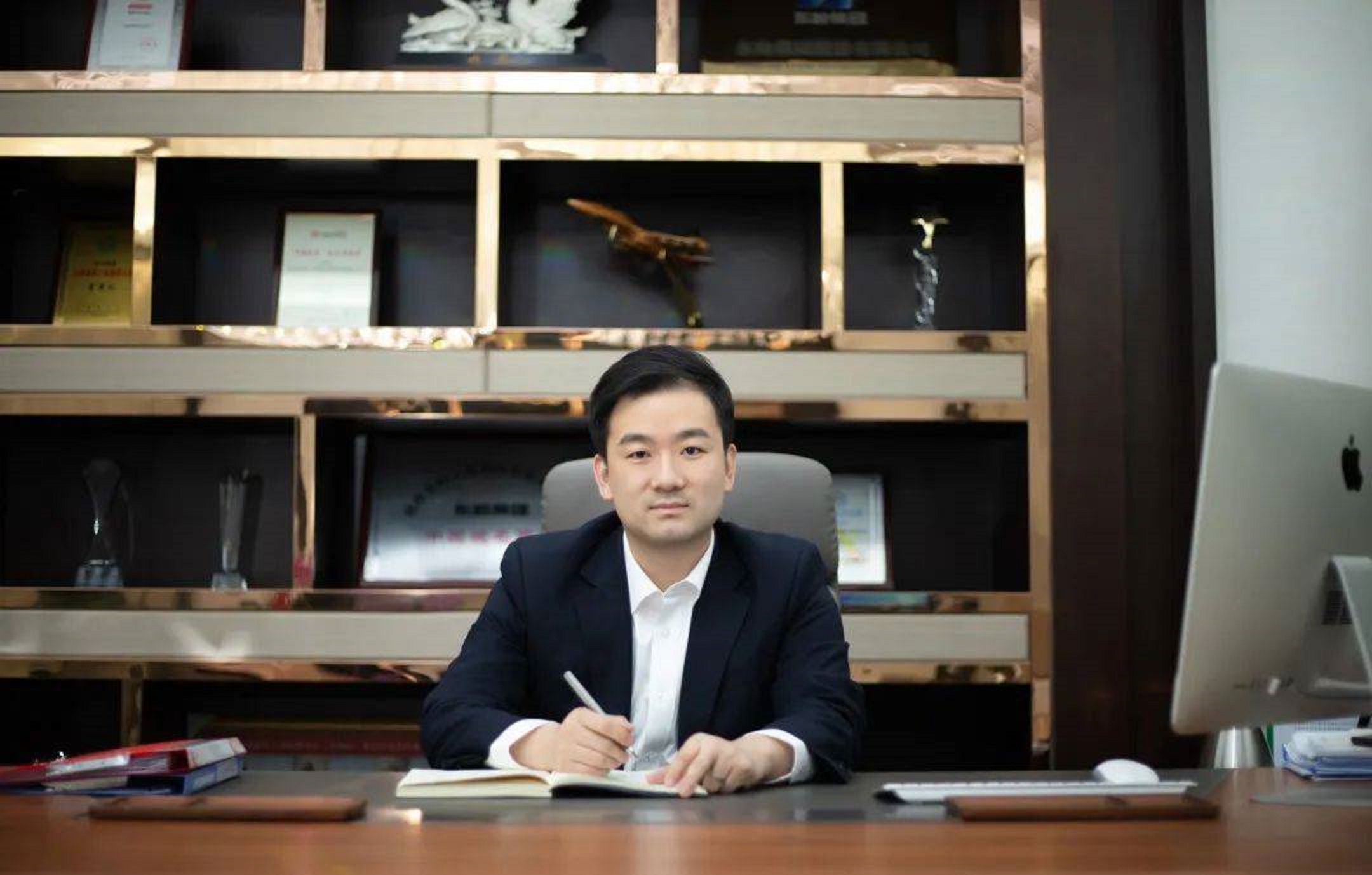 陕西第二大民企：力压隆基绿能，年入1327.65亿，掌门人20岁创业