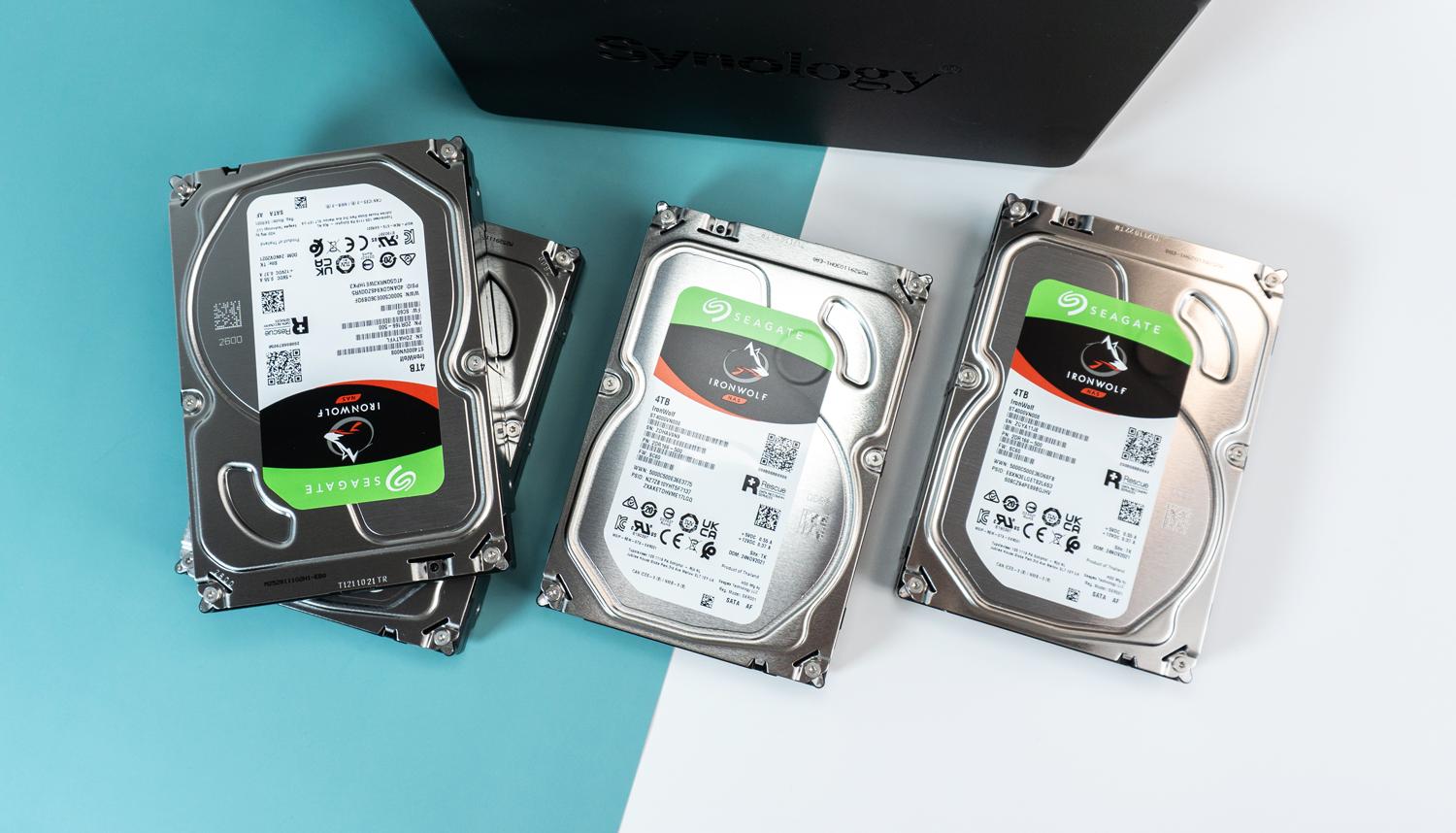 一个视频初学者的设备都有啥？2K显示器+存储工具+拓展坞+SD卡