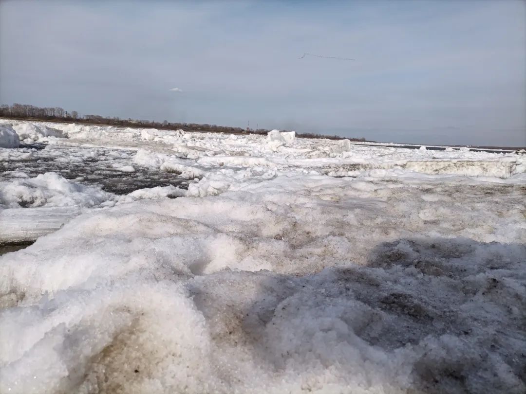 黑龙江萝北名山段开江了吗,震撼开江