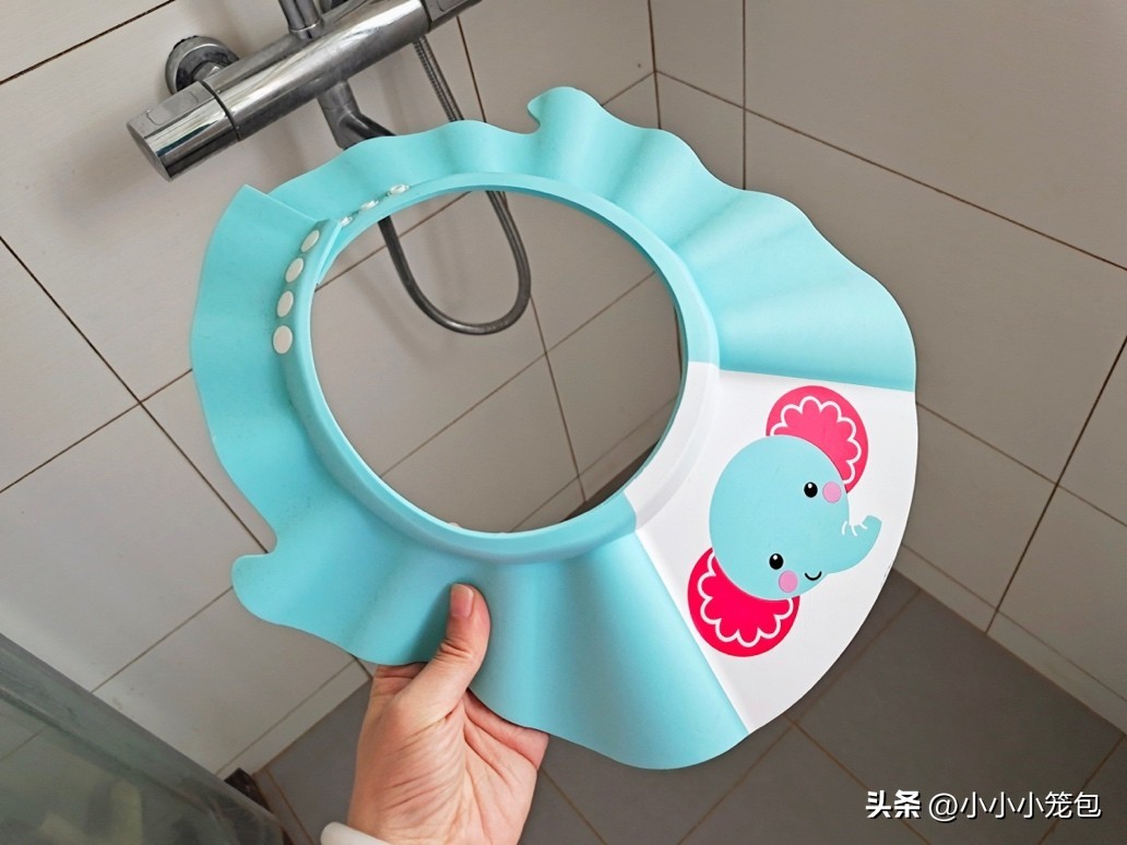怎么对付不爱洗澡的小孩,解决娃洗头困难问题