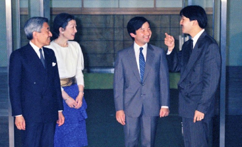 她是日本最美公主，眼睛像极了纪子妃，比下嫁凤凰男的姐姐精明