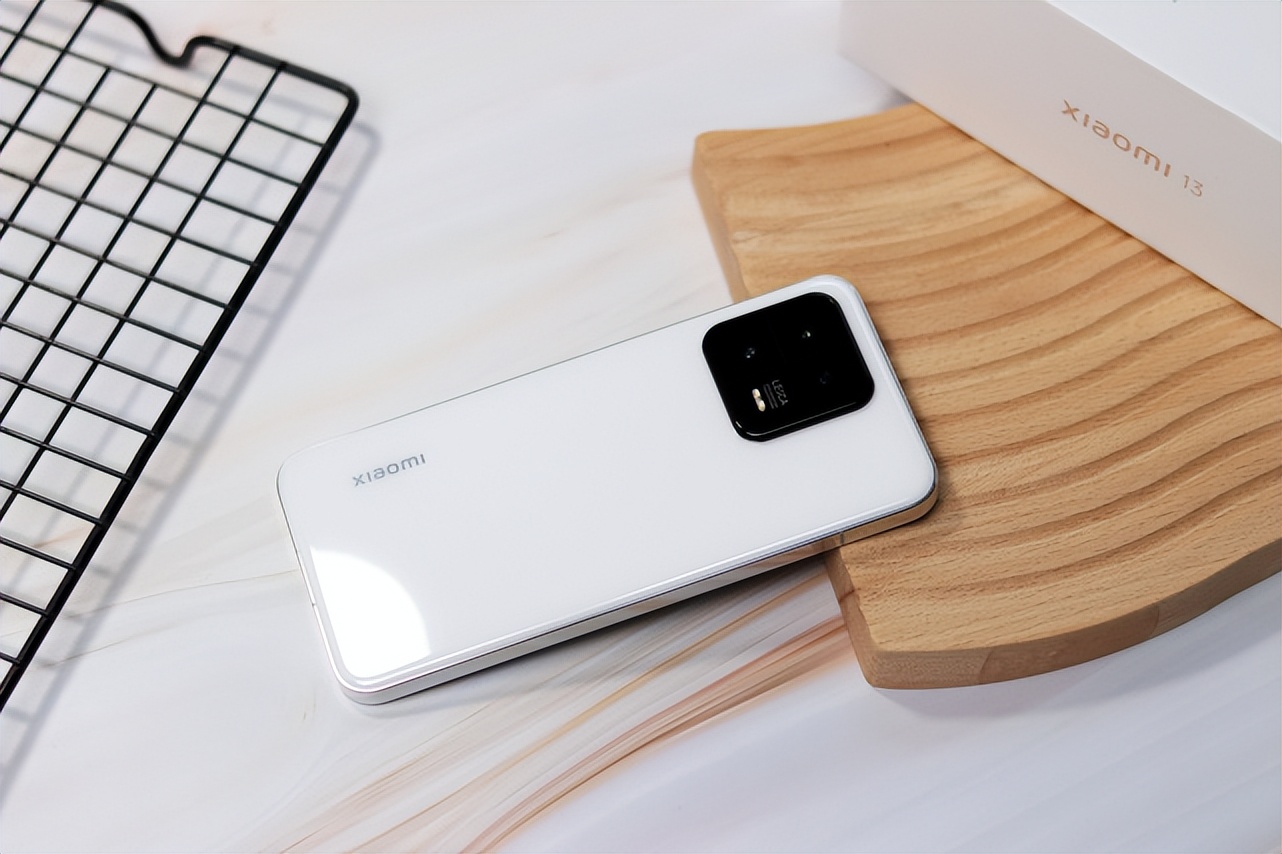 小米6陶瓷尊享版钉子户,小米6更新12好还是13好