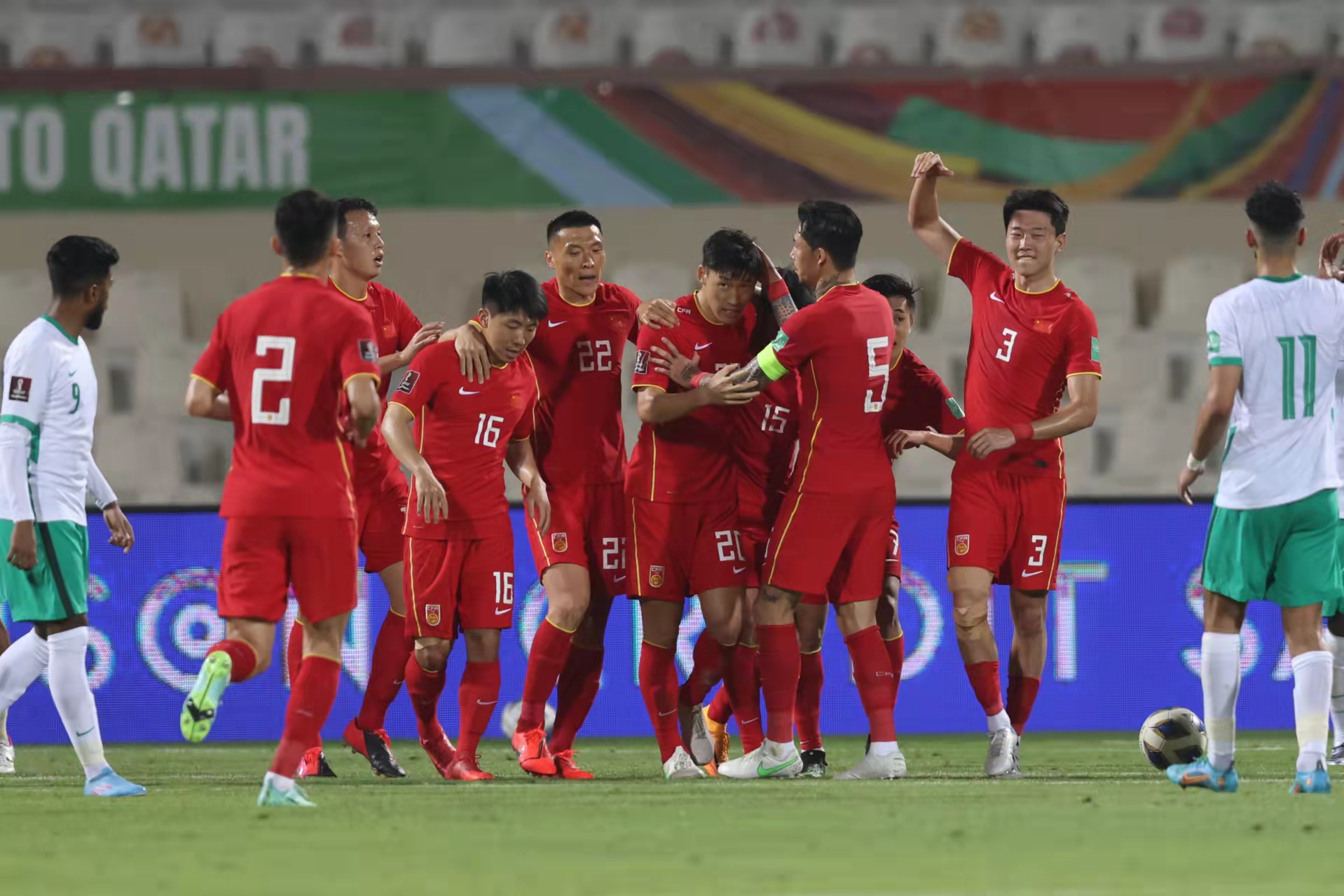 巩汉林再批国足不进球,巩汉林评国足的搞笑视频