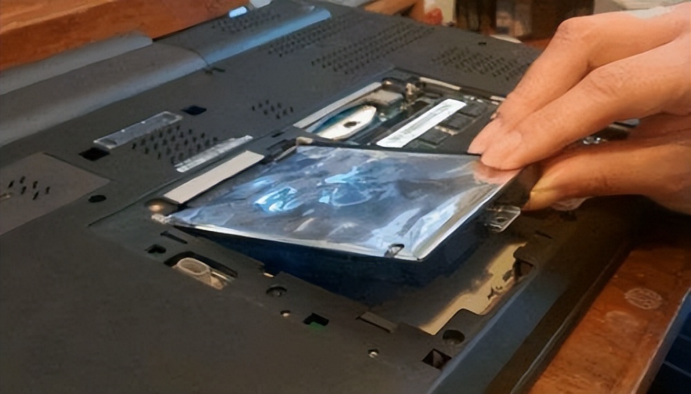 台式电脑换固态硬盘要重装系统吗,戴尔笔记本换固态硬盘重装系统