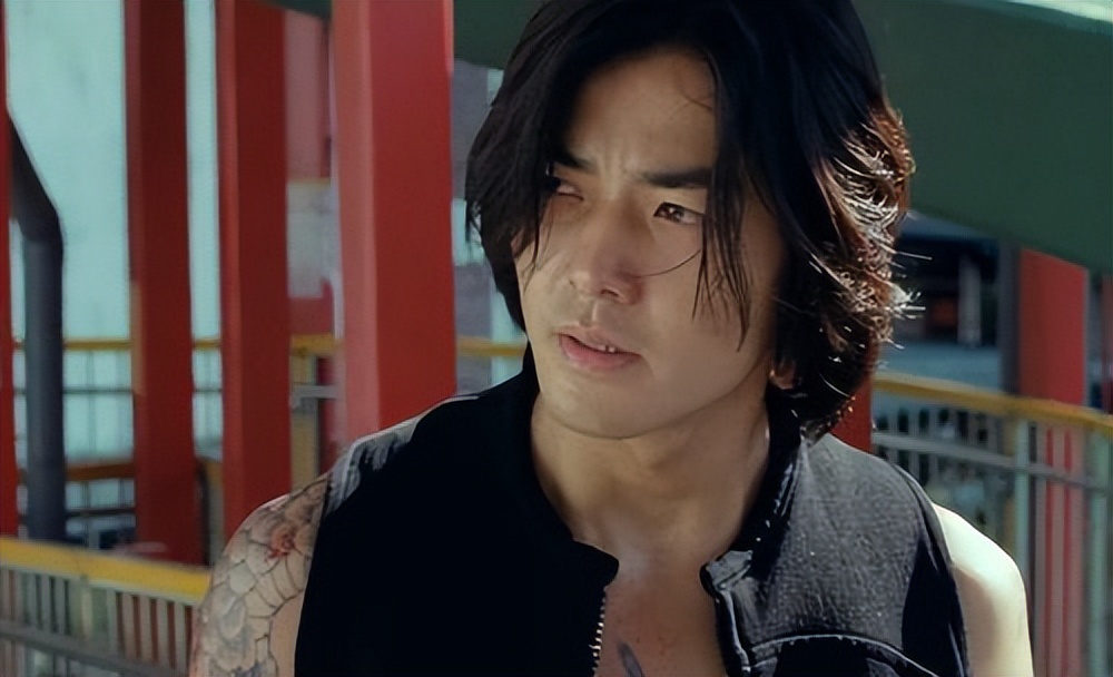 五位留长发的男明星最后一位最帅,七位又酷又帅的男明星