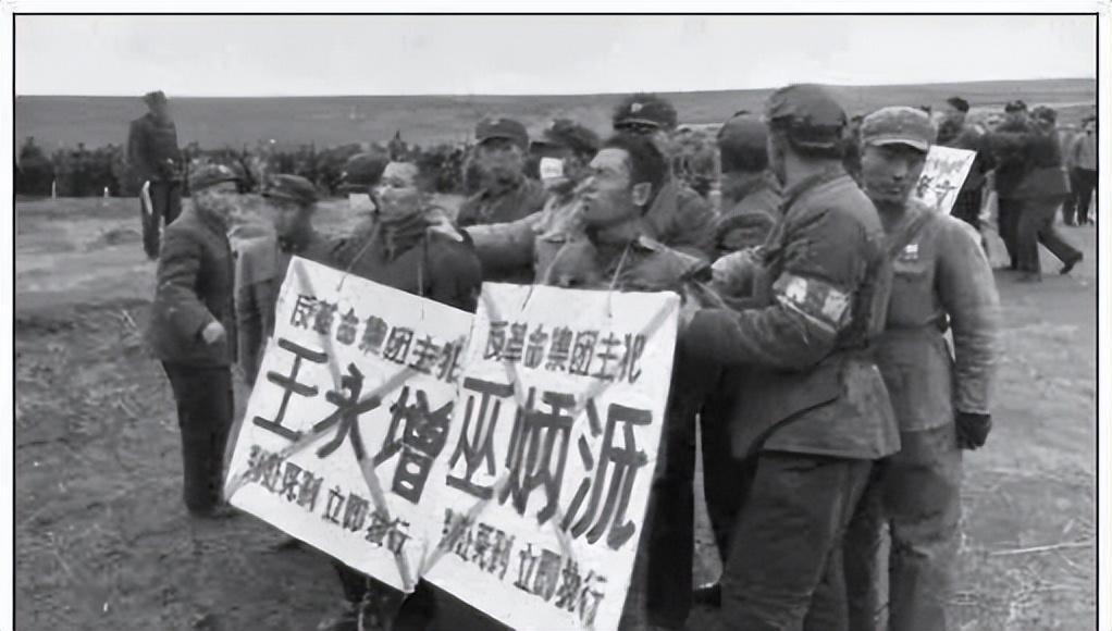 变态的纳粹德国，*光脱**犹太人女人衣服，集体*杀屠**!2