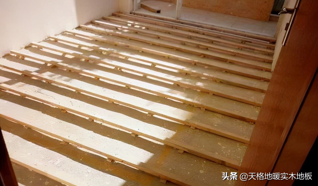 实木地板为什么走上去有响声,实木地板有响声怎么解决