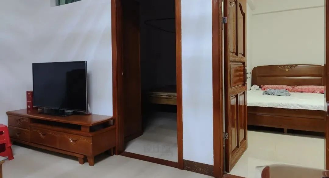 新中式卧室木门颜色怎么选,今年的房门最流行什么木门