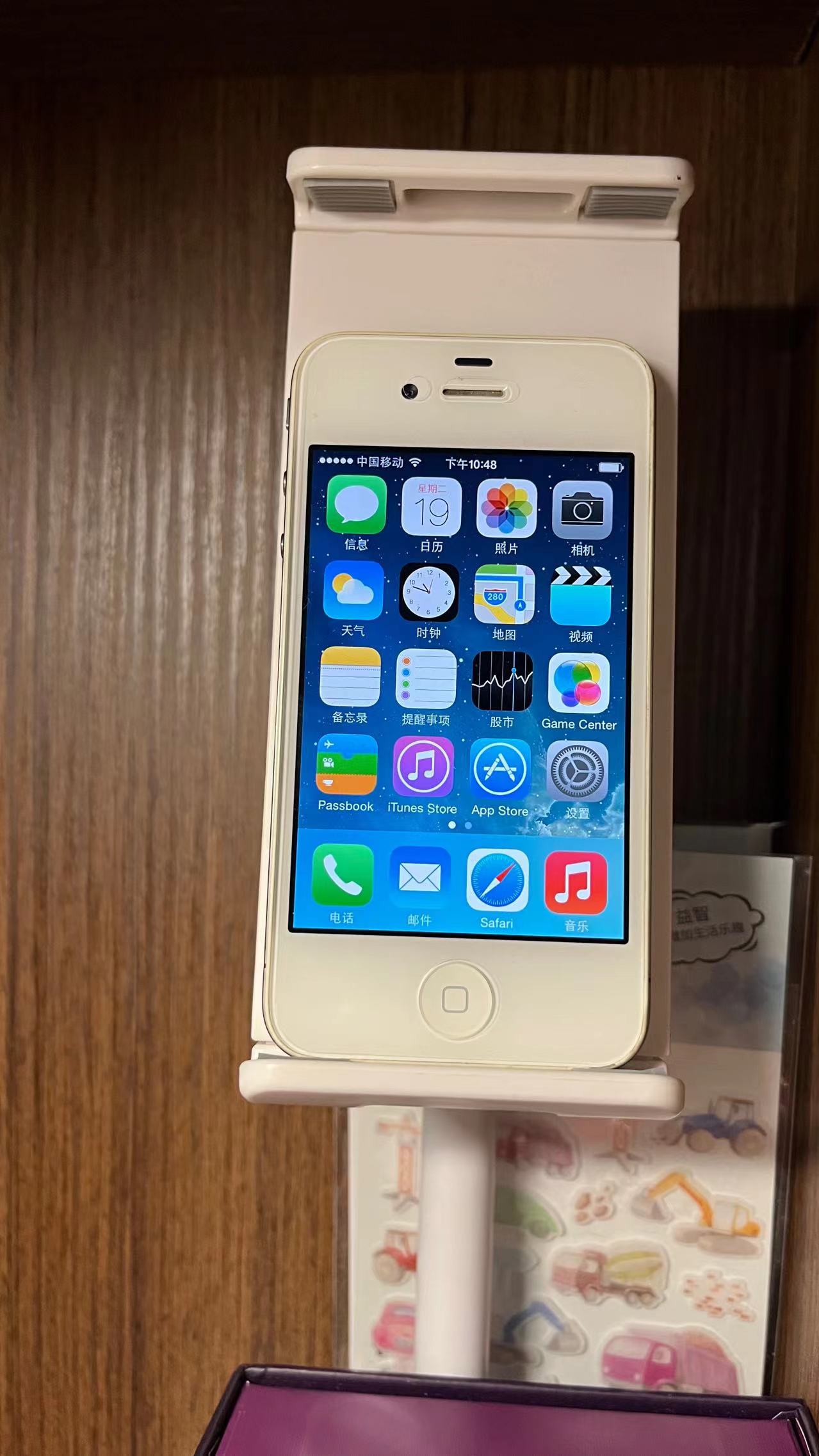 心血来潮，把玩把玩一代神机iPhone4