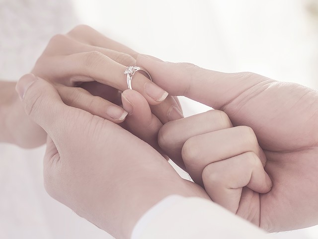 女教师出轨聊天记录被爆,女教师和男学生聊天记录曝光