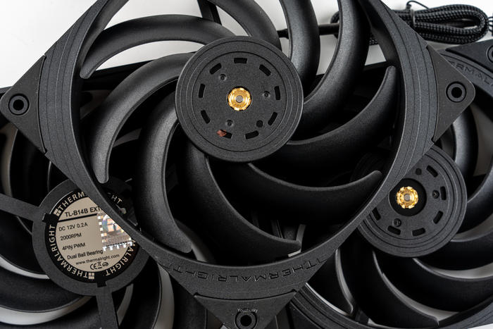 华硕proart4070ti开箱,华硕proartx670配什么显卡