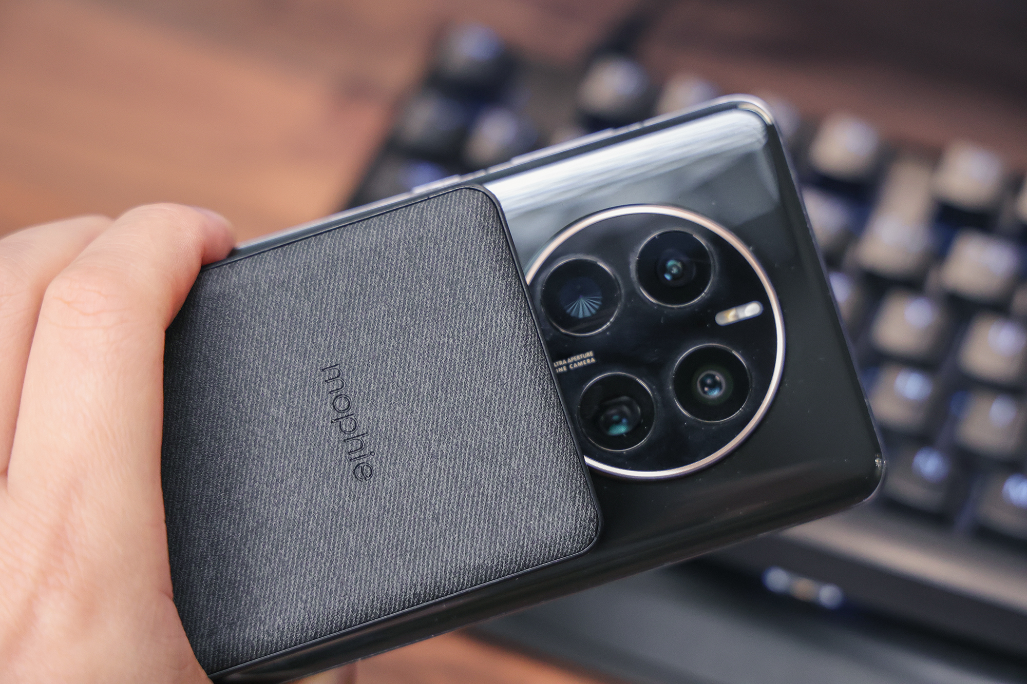 mophie磁吸充电宝新款和旧款,mophiemagsafe无线充电