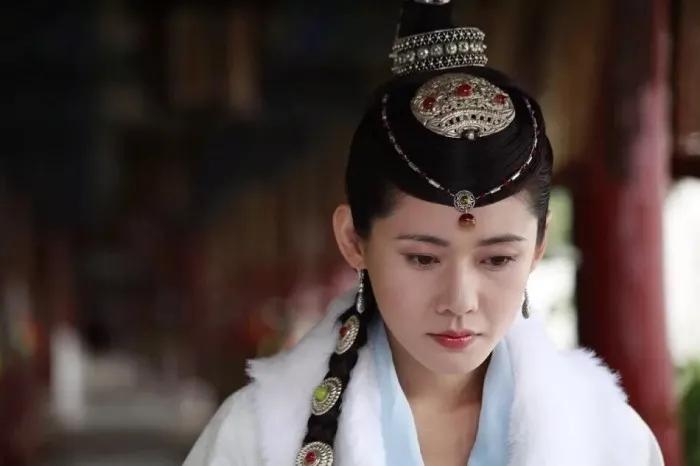 阿勒邱谁演的,阿勒邱是谁