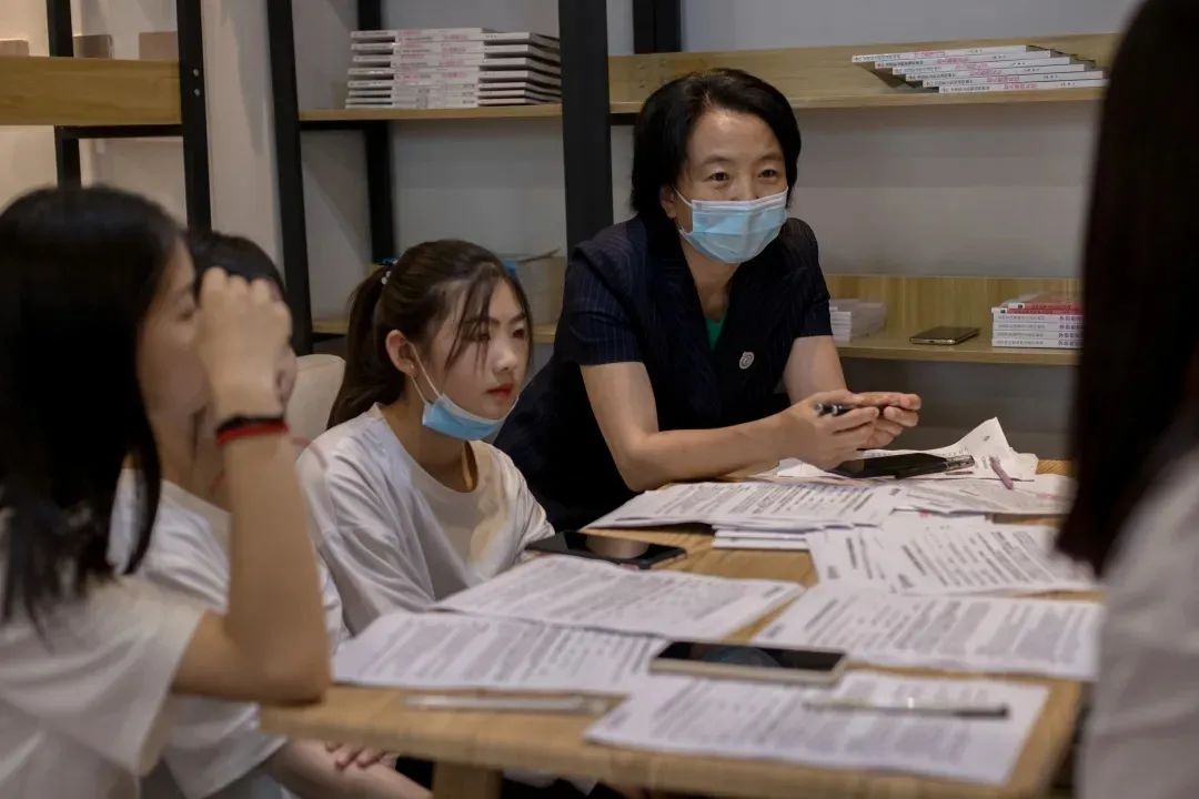 学幼师有什么好前途,男幼师就业前景