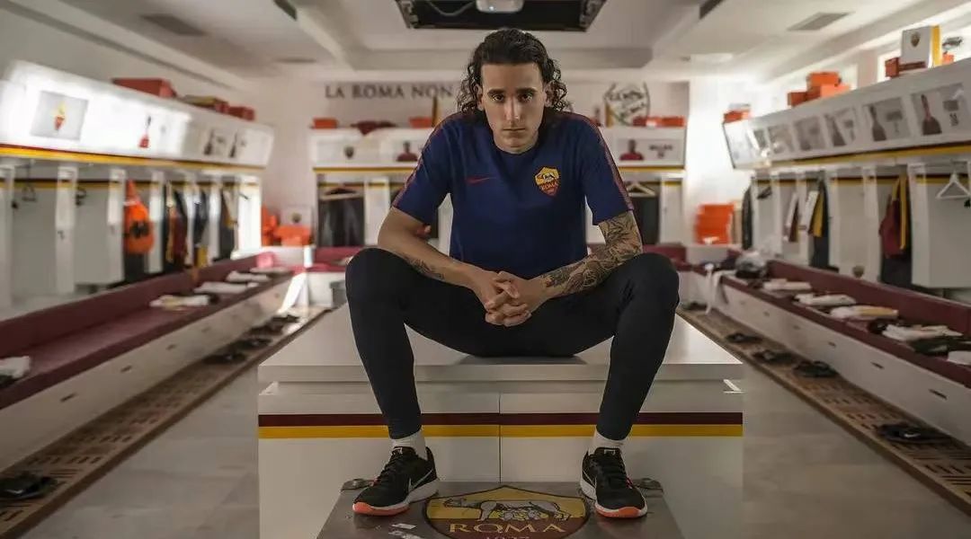 浣欐枃涔愭疆鐗宮adness琛ｆ湇,浣欐枃涔愮┛鐏殑娼墝