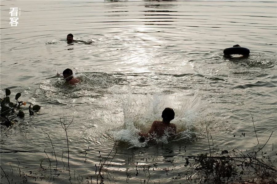 小镇的暑假,小镇少年的假期