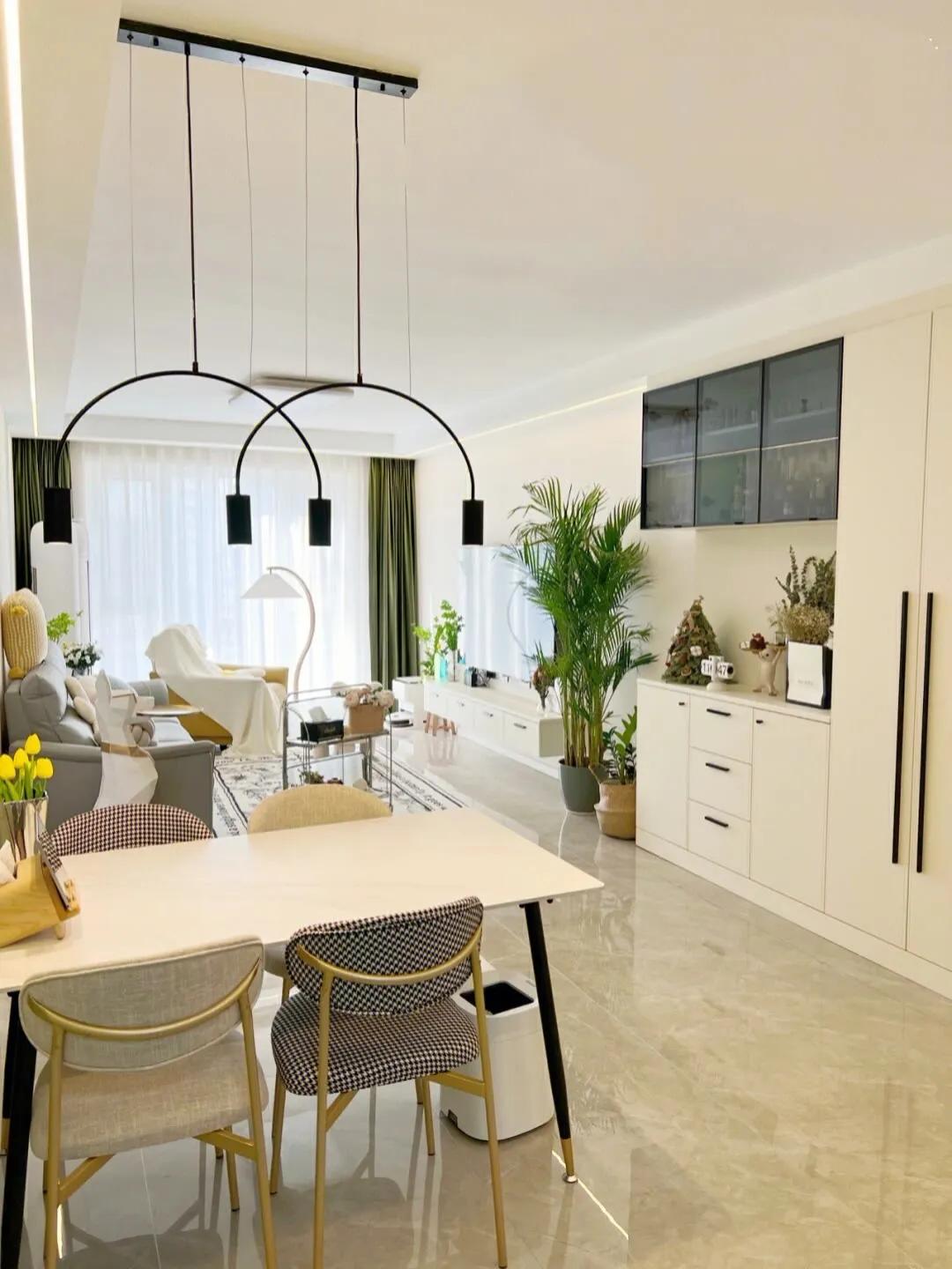 暖色系装修效果图,20平装修风格轻奢暖色调