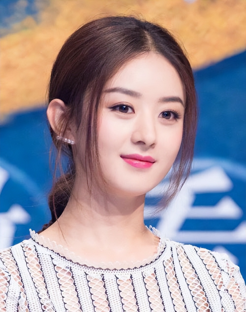 赵丽颖个人资料和冯绍峰,赵丽颖和冯绍峰时隔一年后重聚