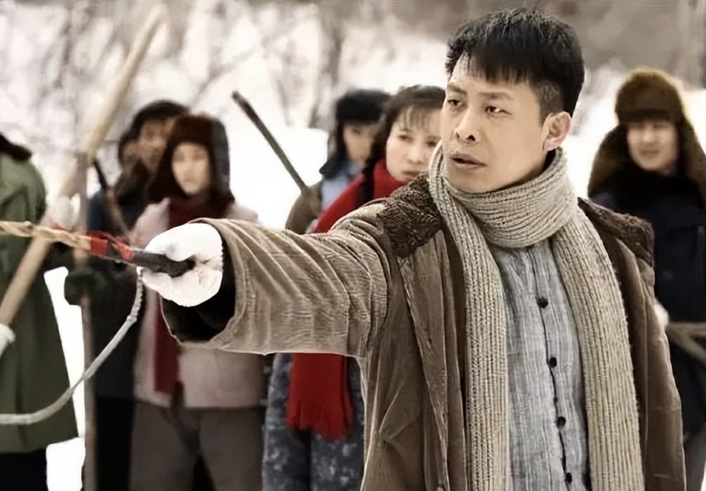 靳东和雷佳音近况,雷佳音和靳东谁的名气更大