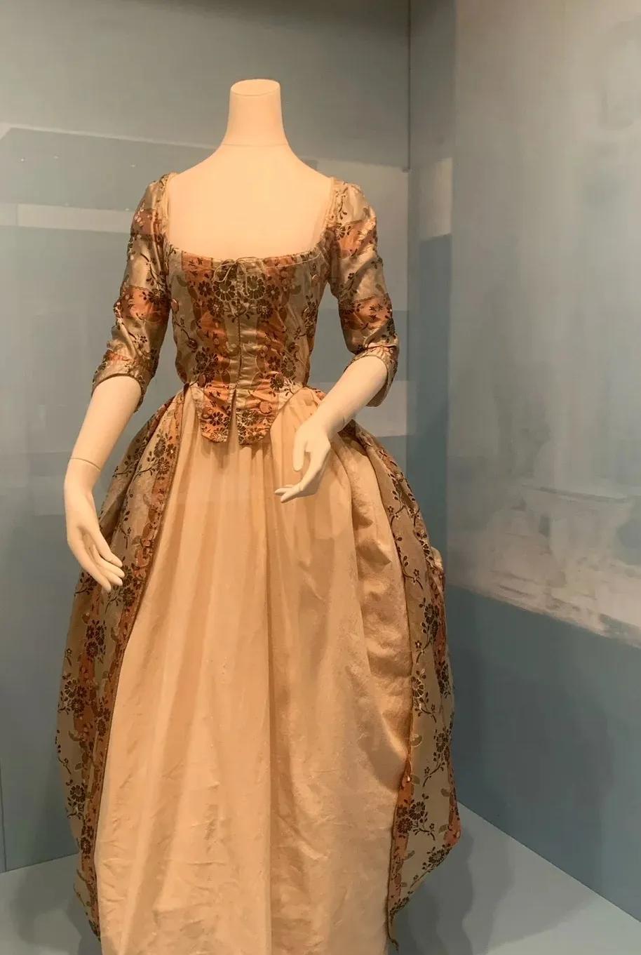 中国丝绸博物馆和中国之江博物馆,博物馆中国的服装