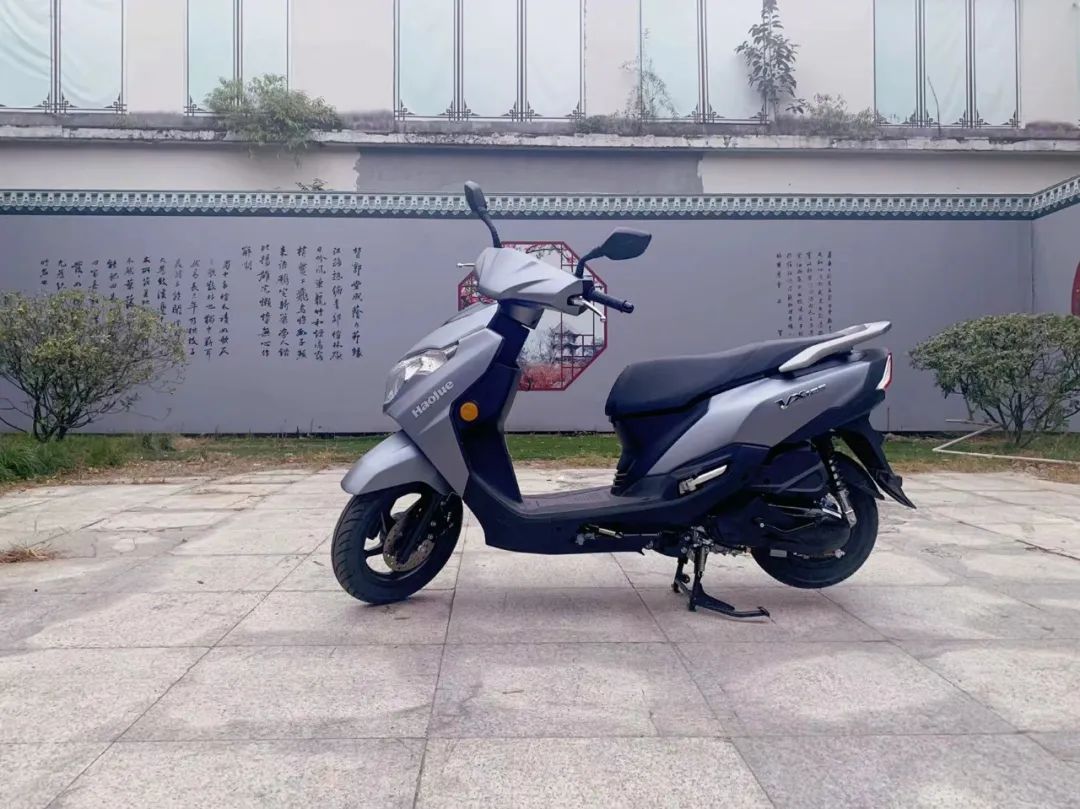 豪爵虎鲨vx125真实测评,豪爵虎鲨vx125和铃木ue125买哪个好