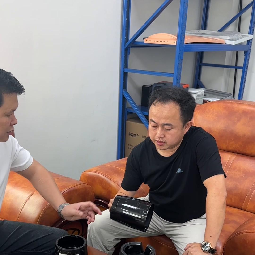 东莞威泰丝印移印喷油模具厂,承接喷油移印丝印产品加工