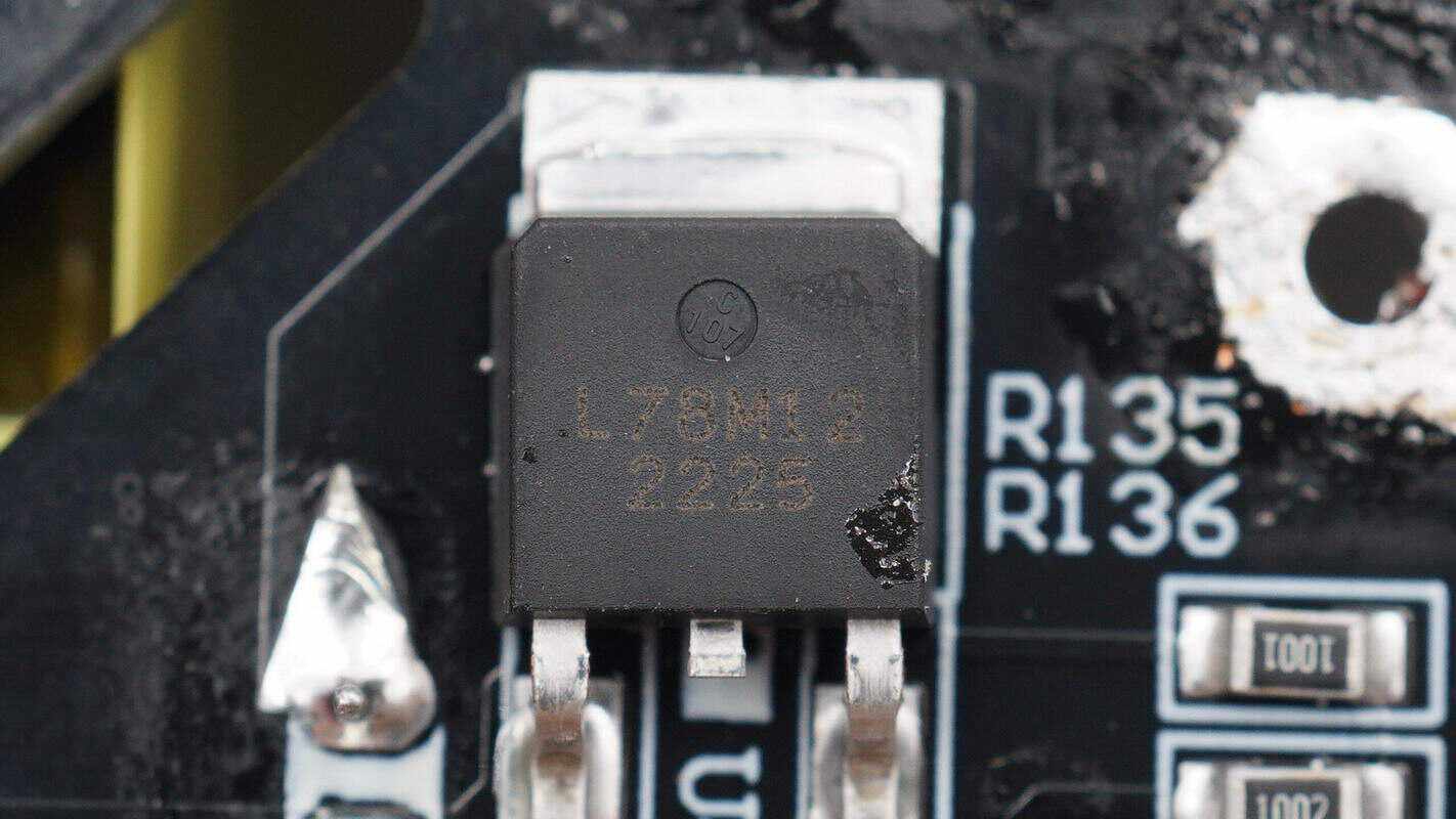 倍思新款150w逆变器,倍思500w车载逆变器