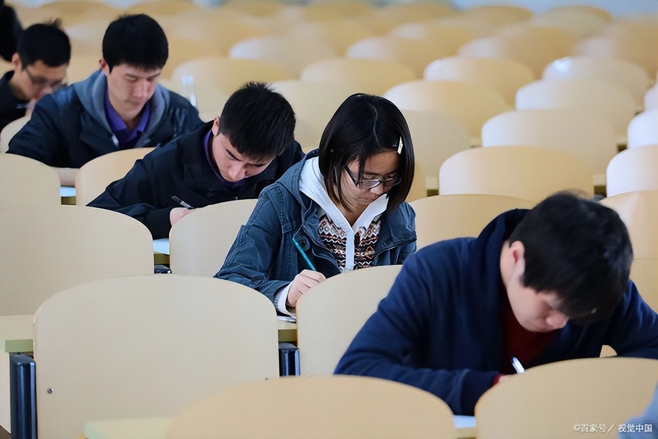 铜陵中招统招生比定向生多多少分,初中定向生与统招生学费是否一样