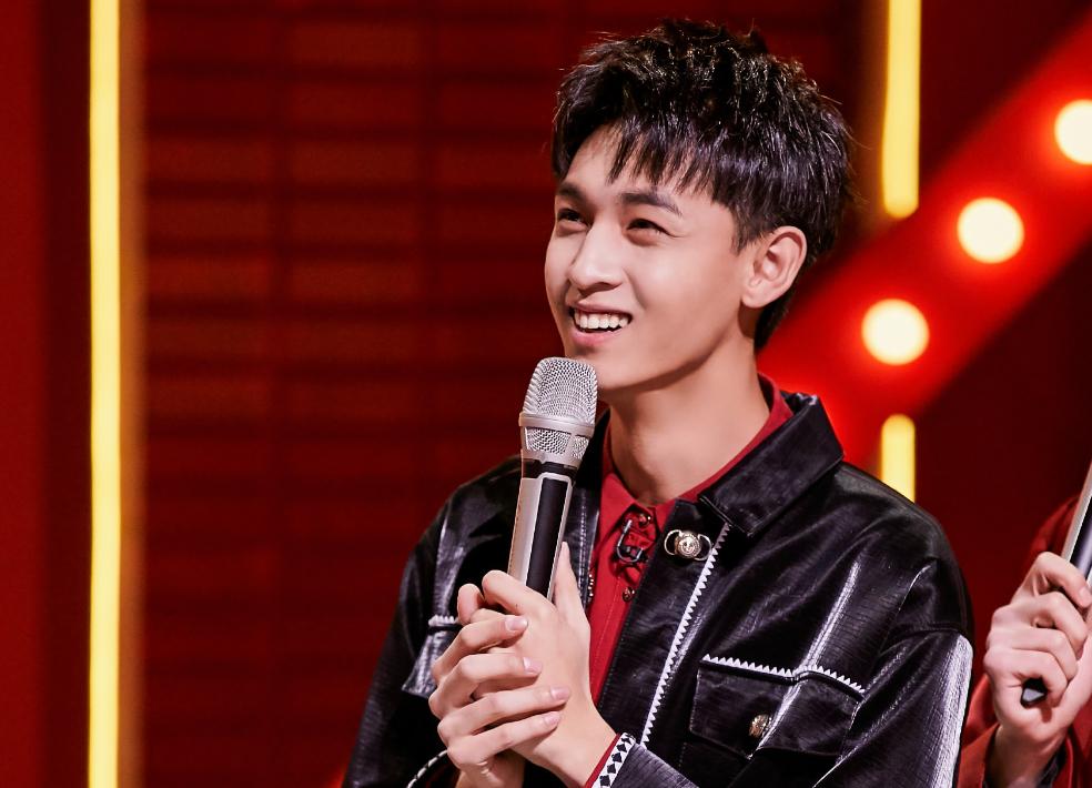 德云社新人秦霄贤为什么这么火,秦霄贤为什么在德云社人缘这么好