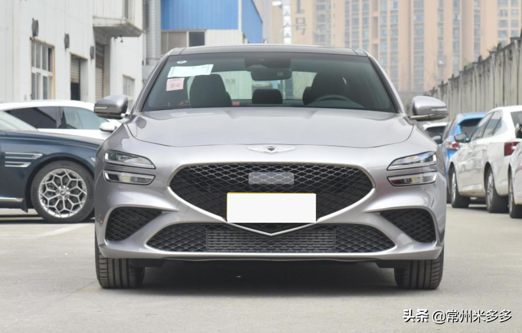 24款捷尼赛思g70后驱旗舰落地优惠,2.0t排量8at车型推荐