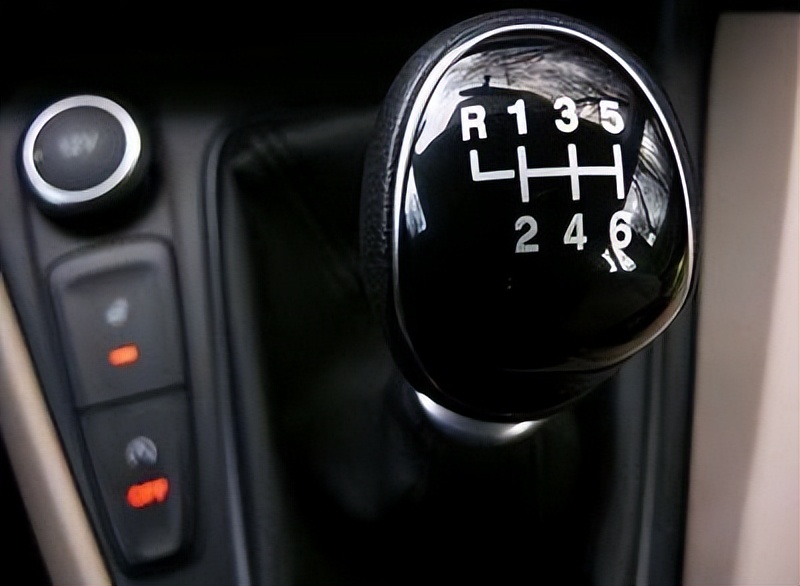 新手司机挂挡,新手司机上路开车挂挡