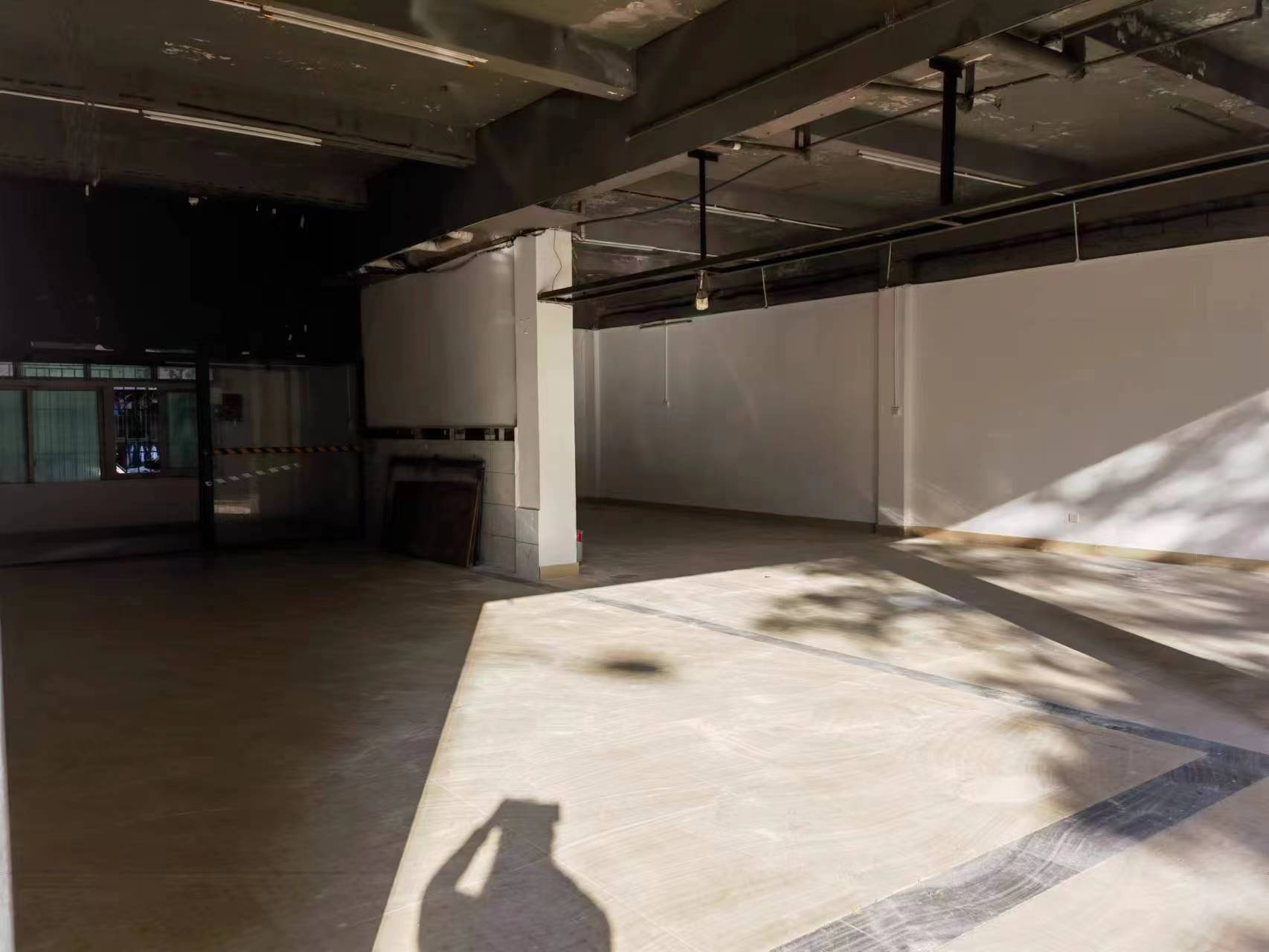 海口龙华路店铺出租,海口市龙华路万国中央