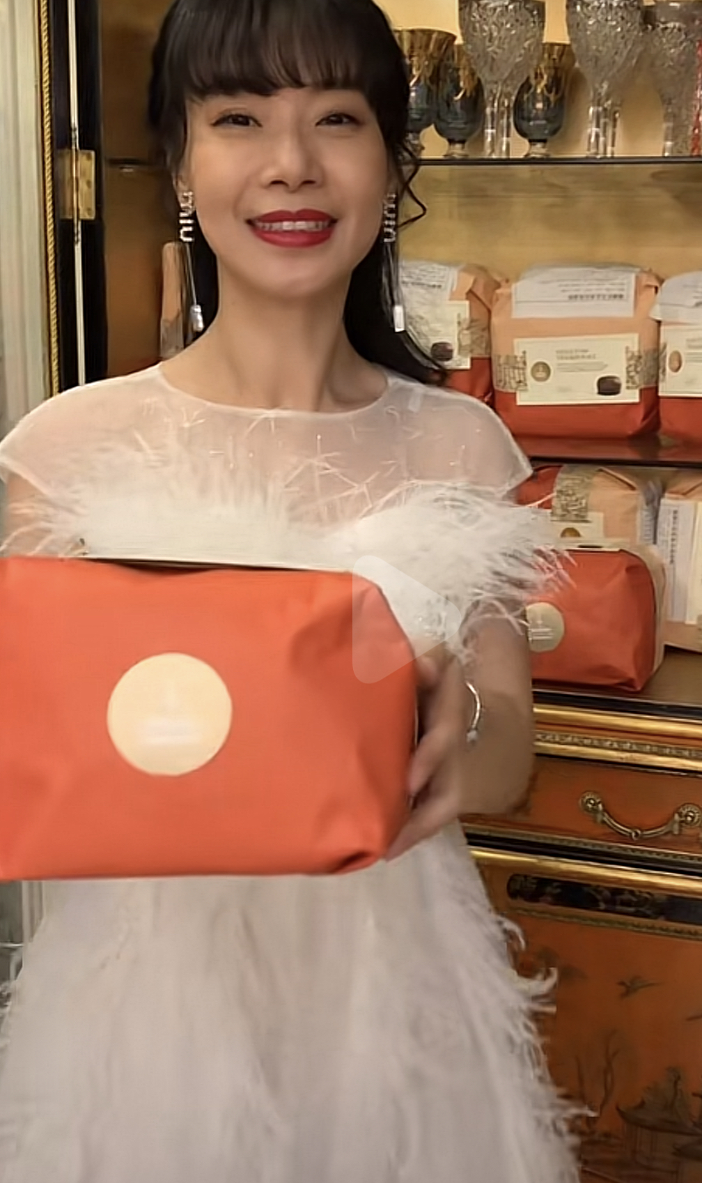 cici888跟赌王三太什么关系,cici888是赌王三太的侄女吗