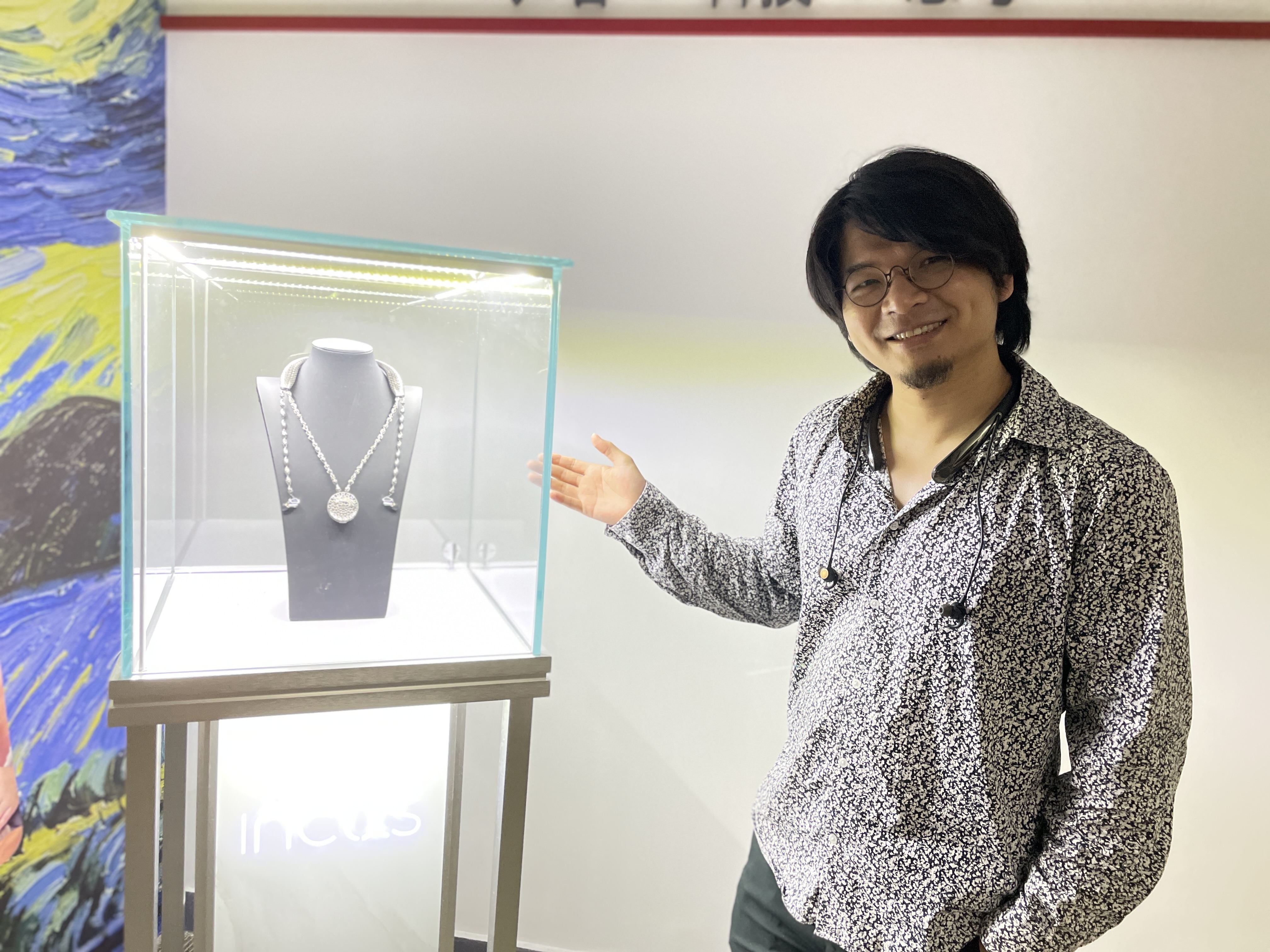 香港大公报：音科思辅听耳机以自研核“芯”技术打破欧美产业垄断