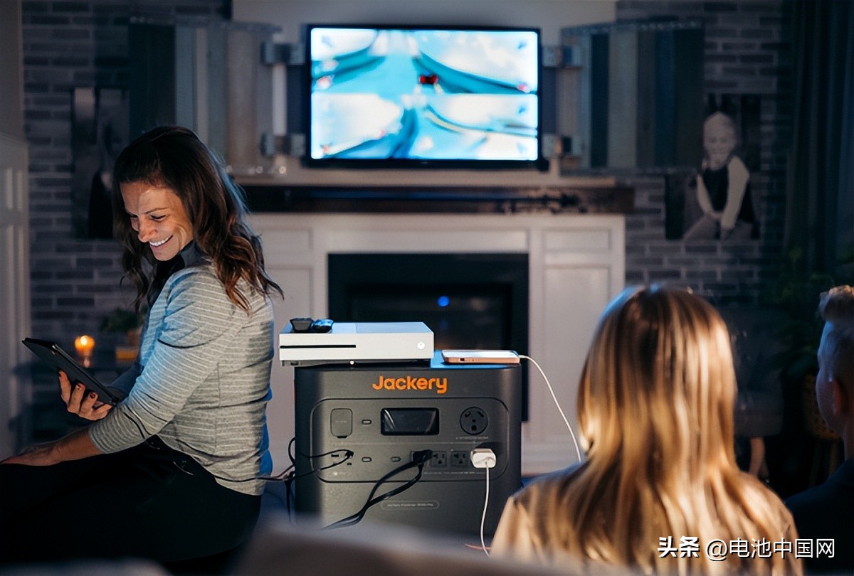 抢眼ISPO现场：Jackery电小二光充户外电源3000Pro国内首秀